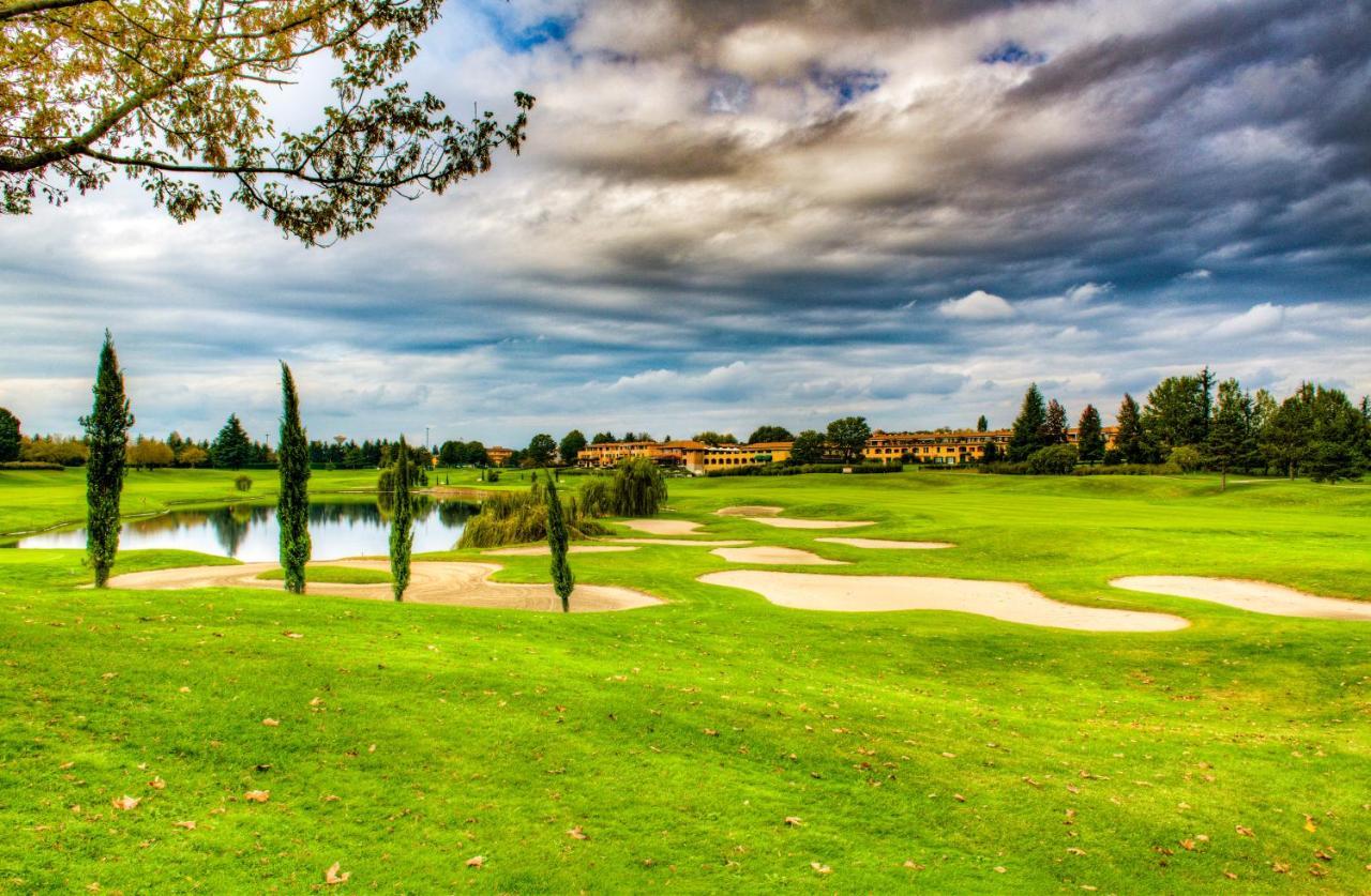 Le Robinie Golf & Resort Solbiate Olona Luaran gambar