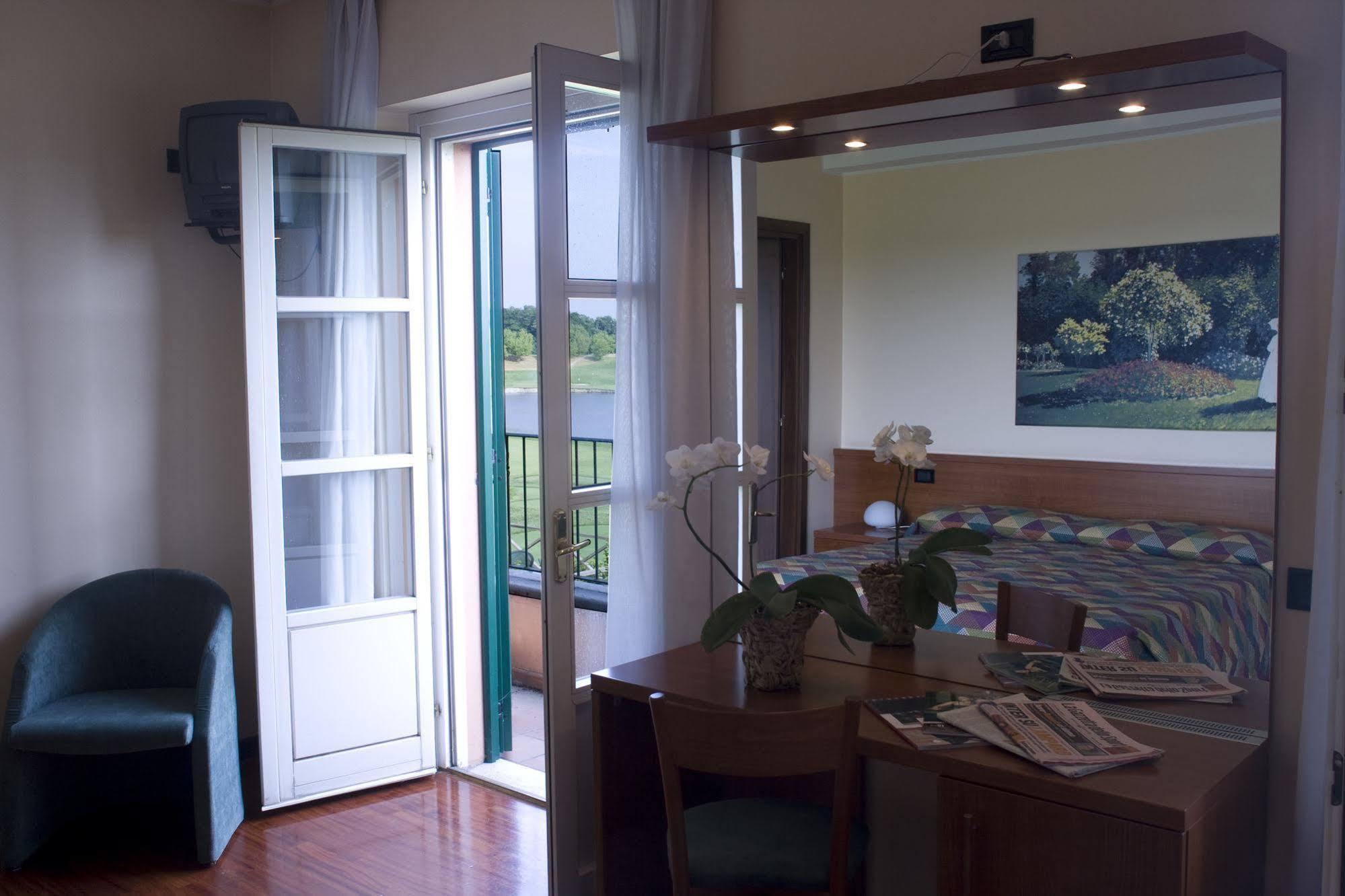 Le Robinie Golf & Resort Solbiate Olona Luaran gambar